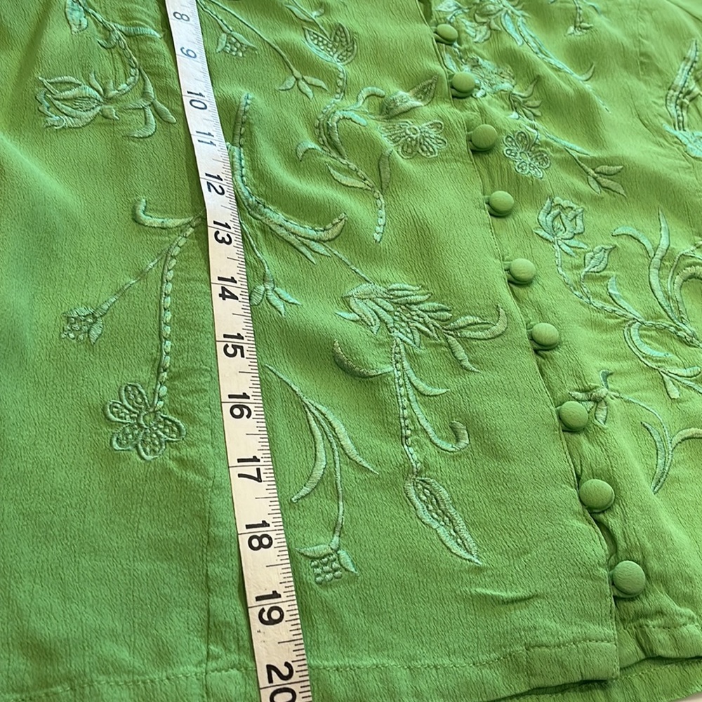 Worn once beautiful Lime Green Blouse by Together! Size 8 - Picture 13 of 16